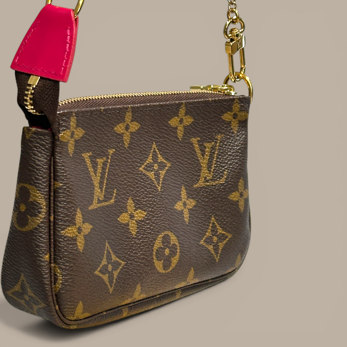 Louis Vuitton Mini Pochette | Vivienne Rollercoaster | Holiday Animation 2022