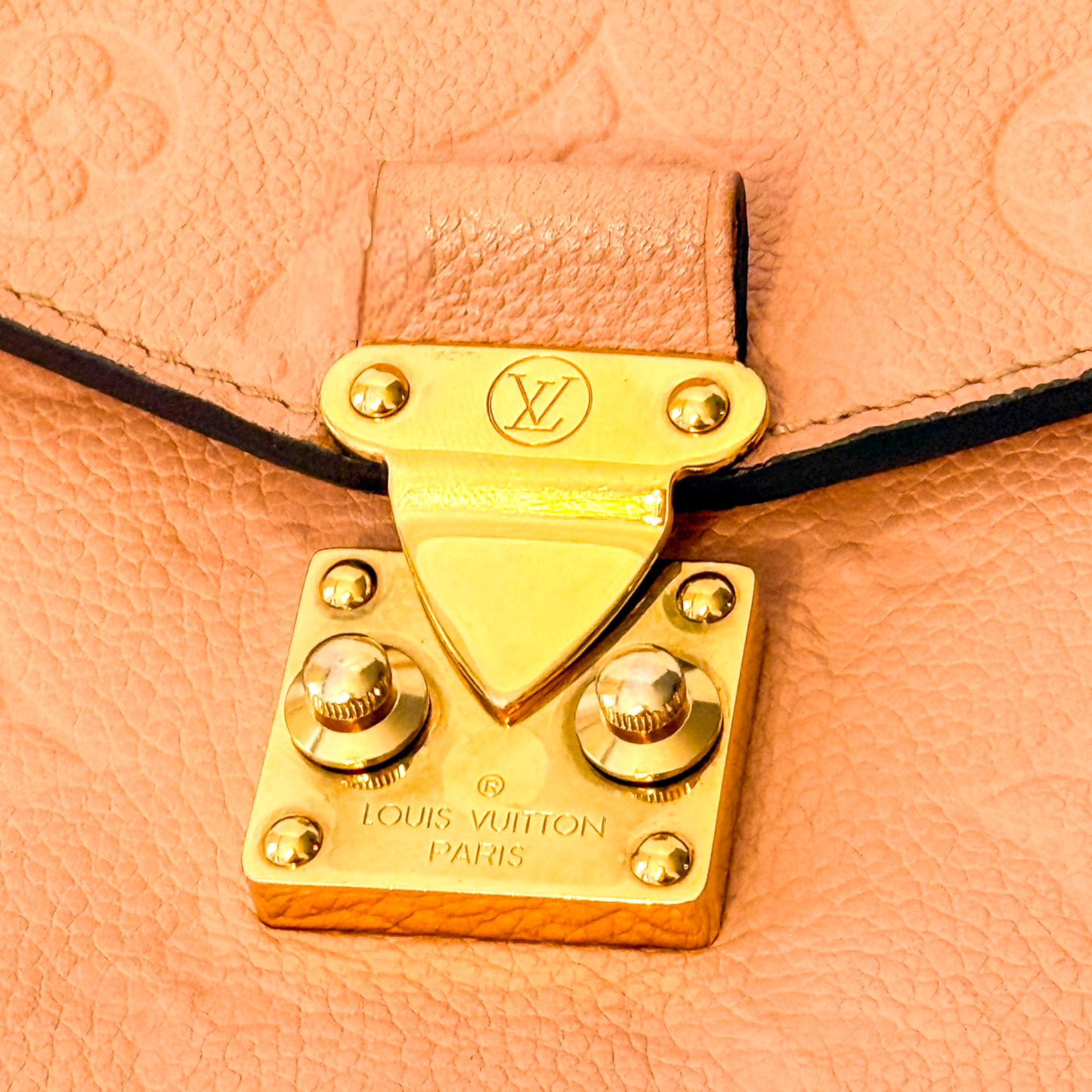 Louis Vuitton Pochette Métis | Monogram Empreinte Rose Poudre | Entrupy Authenticated
